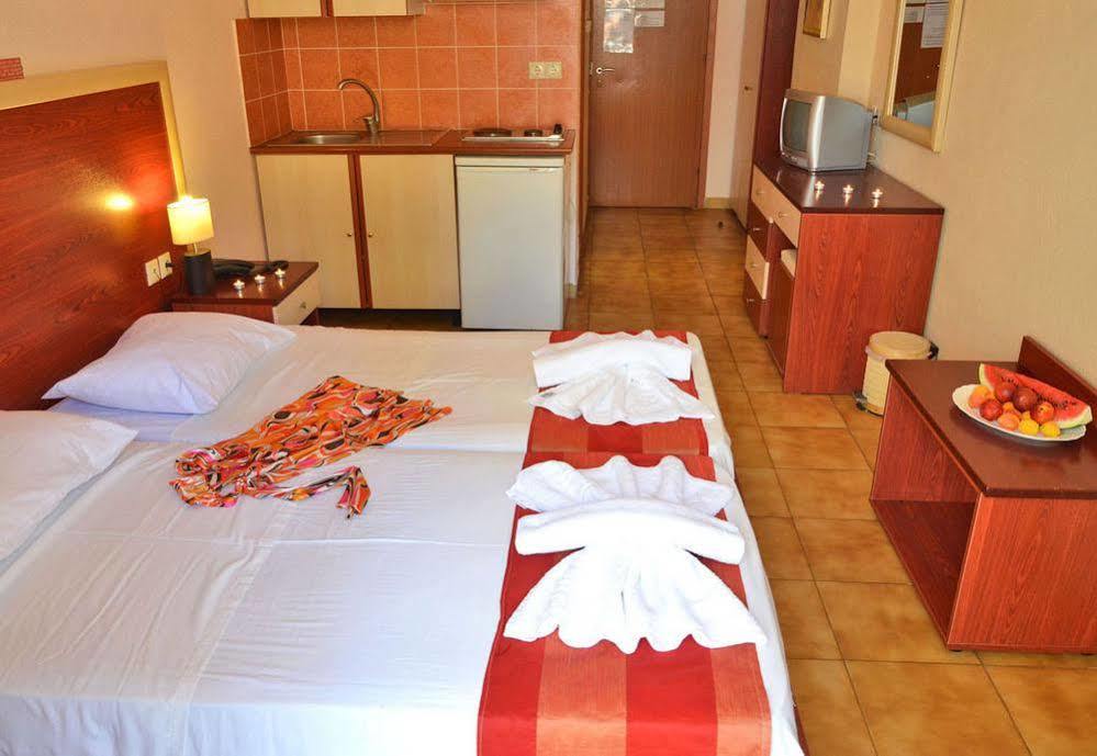 Mavrikos Hotel Plános Dış mekan fotoğraf